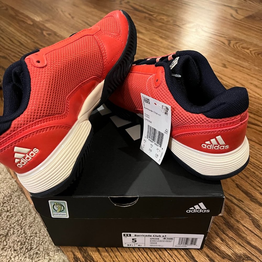 NWT Youth Adidas barricade club xj junior red/black/white size 5.0